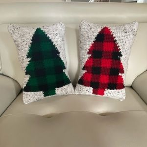 Hand stitched plaid Christmas tree pillow set